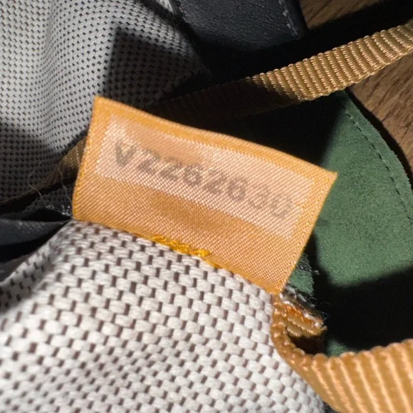 Dooney & Bourke Florentine Large Zip Barlow - Picture 11 of 11